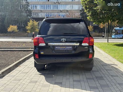 Toyota Land Cruiser 2014 - фото 12