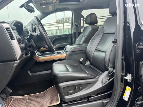 Chevrolet Silverado 2018 черный - фото 10