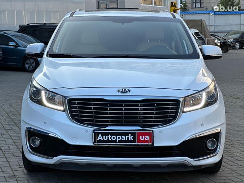 Kia Carnival 2017 белый - фото 3