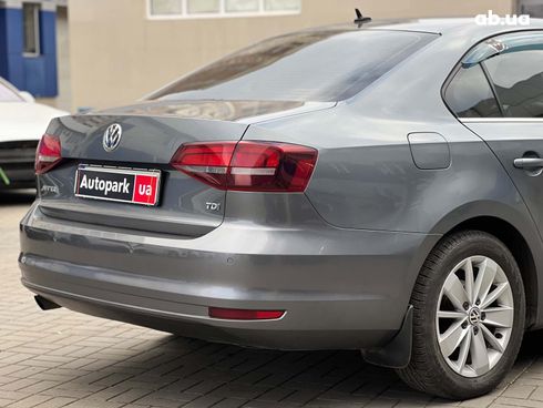 Volkswagen Jetta 2016 серый - фото 9