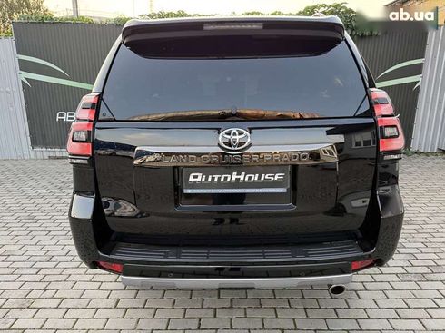 Toyota Land Cruiser Prado 2021 - фото 16
