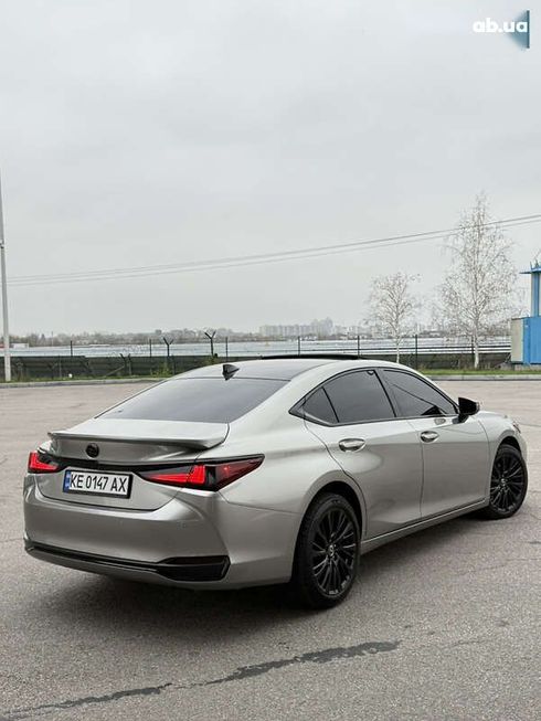 Lexus ES 2021 - фото 15