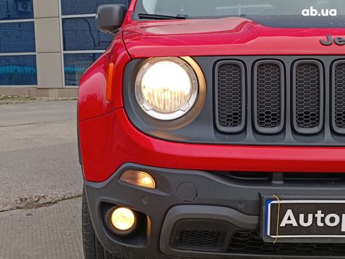 Jeep Renegade 2016 красный - фото 9