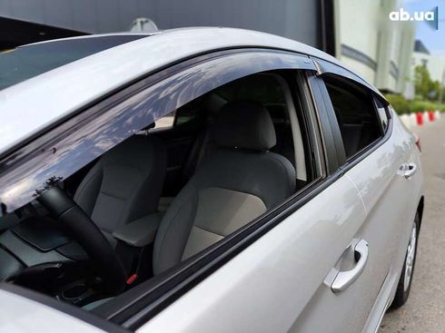Hyundai Elantra 2016 - фото 4