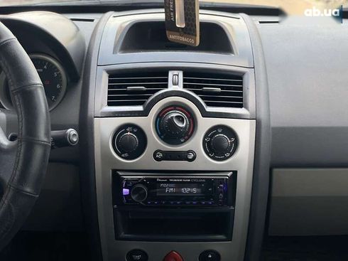 Renault Megane 2004 - фото 16