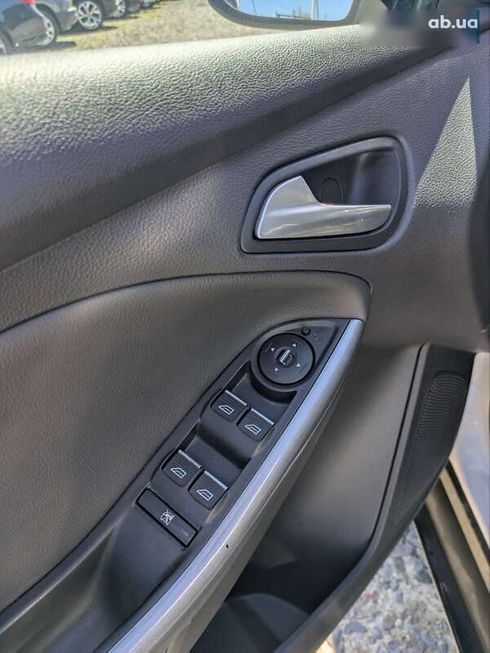 Ford Focus 2011 - фото 11