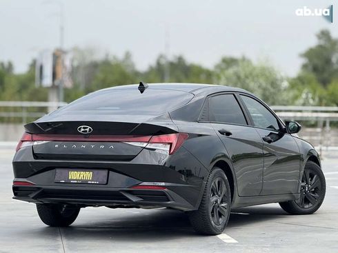Hyundai Elantra 2021 - фото 14