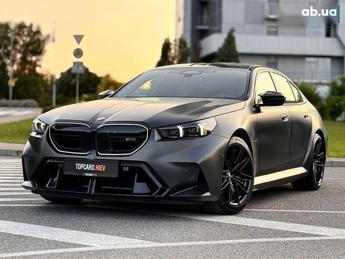 BMW M5 2025 - фото 3