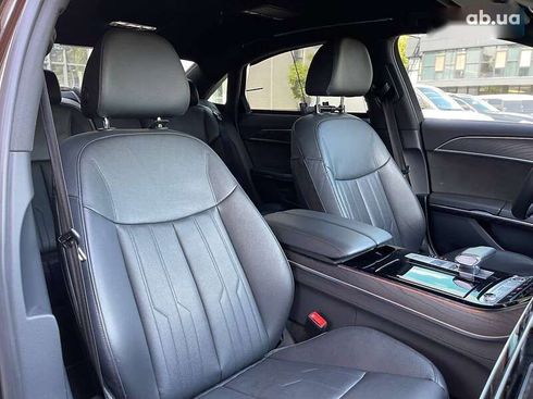 Audi A8 2021 - фото 14