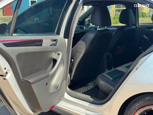Volkswagen Jetta 2015 серый - фото 33