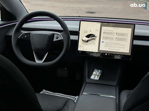 Tesla Model 3 2024 - фото 12