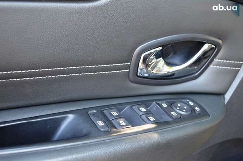 Renault Scenic 2013 - фото 16
