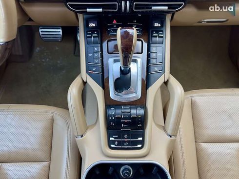 Porsche Cayenne 2011 - фото 20