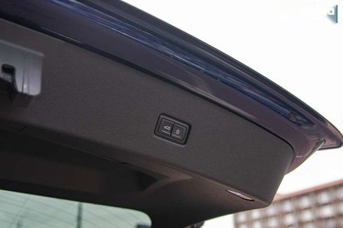 Audi Q8 2021 - фото 12