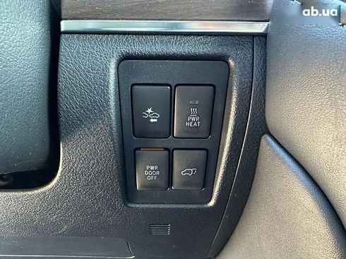 Toyota Land Cruiser 2019 - фото 29