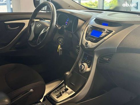 Hyundai Elantra 2012 - фото 29