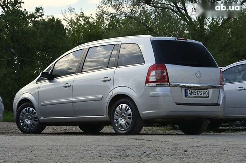 Opel Zafira 2008 - фото 9