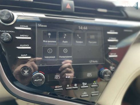 Toyota Camry 2020 - фото 19