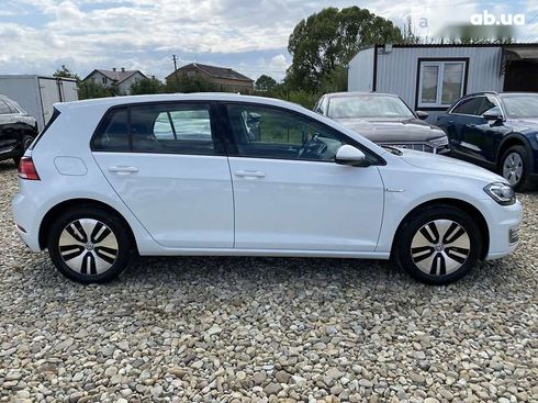 Volkswagen e-Golf 2020 - фото 12