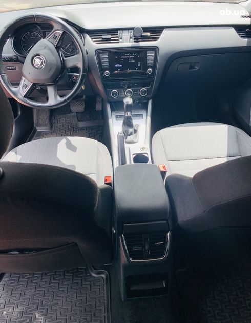 Skoda Octavia 2015 серый - фото 14