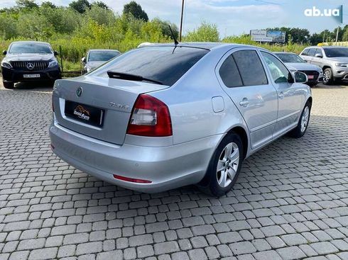 Skoda Octavia 2011 - фото 7