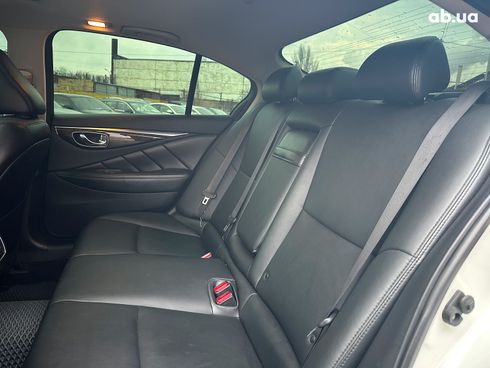 Infiniti Q50 2018 белый - фото 20