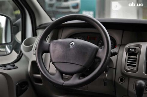 Renault Trafic 2009 - фото 11