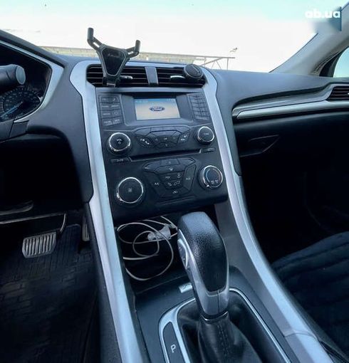 Ford Fusion 2015 - фото 11