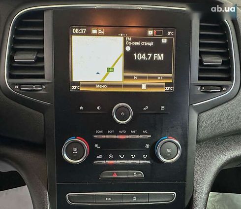 Renault Megane 2018 - фото 21