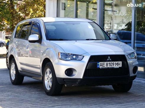 Mitsubishi Outlander 2010 - фото 9