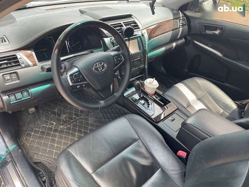 Toyota Camry 2015 - фото 8