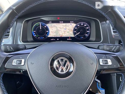 Volkswagen e-Golf 2020 - фото 25