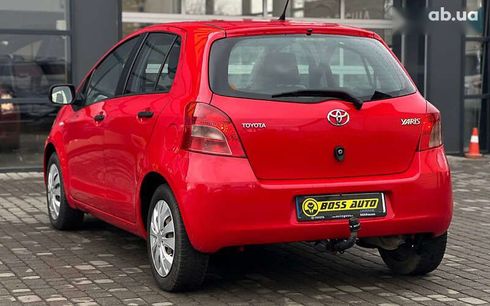 Toyota Yaris 2008 - фото 4