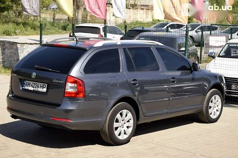 Skoda Octavia 2011 - фото 16