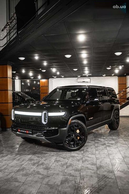 Rivian R1S 2022 - фото 16