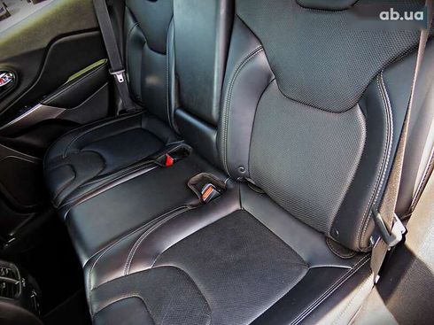 Jeep Cherokee 2019 - фото 16