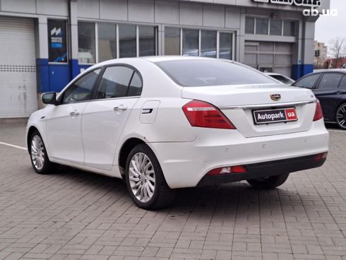 Geely Emgrand GT 2017 белый - фото 7