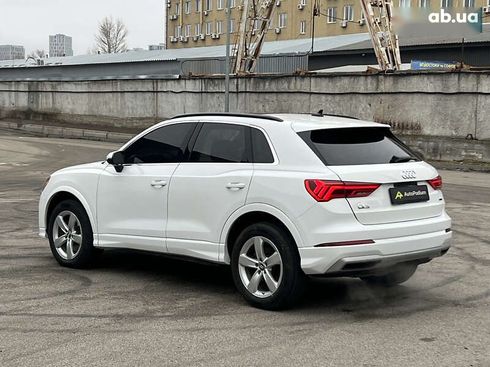 Audi Q3 2019 - фото 7