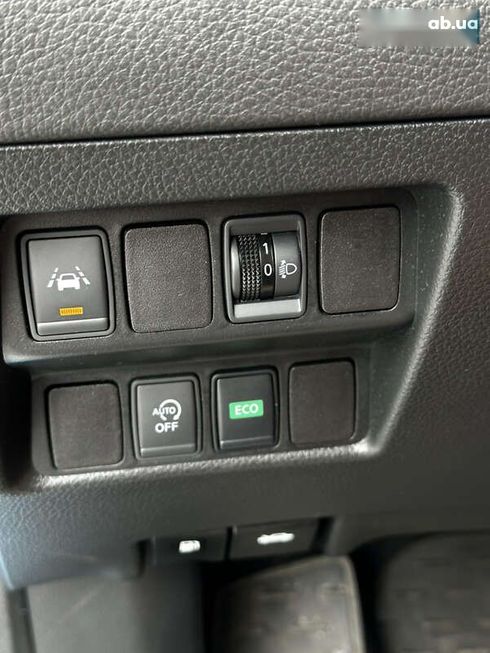 Nissan Qashqai 2017 - фото 9