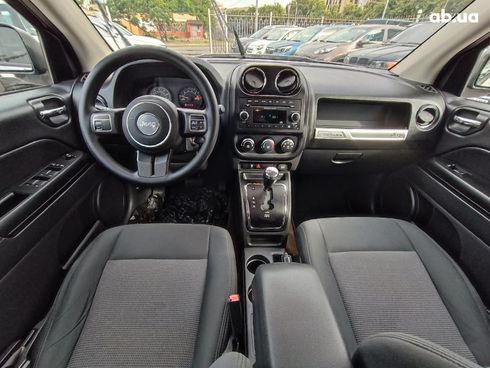 Jeep Compass 2013 серый - фото 24