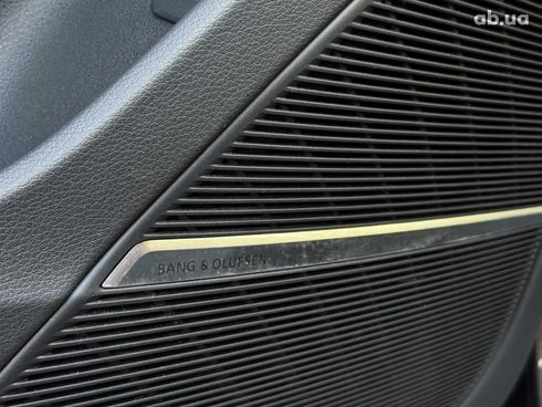 Audi Q8 2020 серый - фото 26