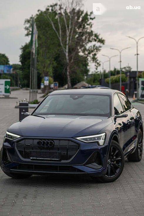 Audi E-Tron 2020 - фото 5