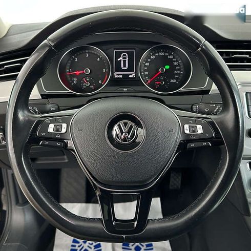 Volkswagen Passat 2017 - фото 13