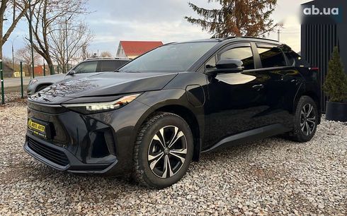 Toyota bZ 2022 - фото 3