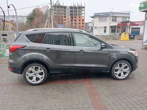 Ford Escape 2019 серый - фото 3