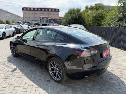 Tesla Model 3 2022 - фото 6