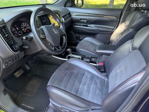 Mitsubishi Outlander 2020 синий - фото 10