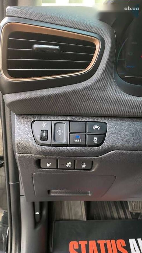 Hyundai Ioniq 2018 - фото 21
