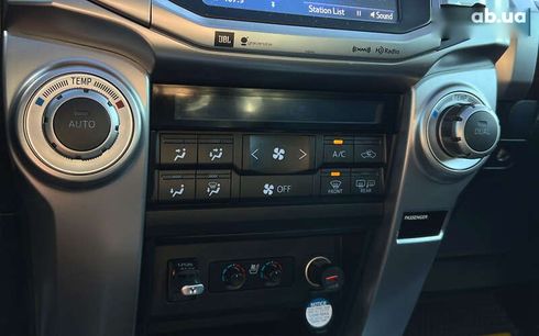 Toyota 4Runner 2017 - фото 18