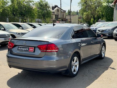 Volkswagen Passat 2015 серый - фото 5